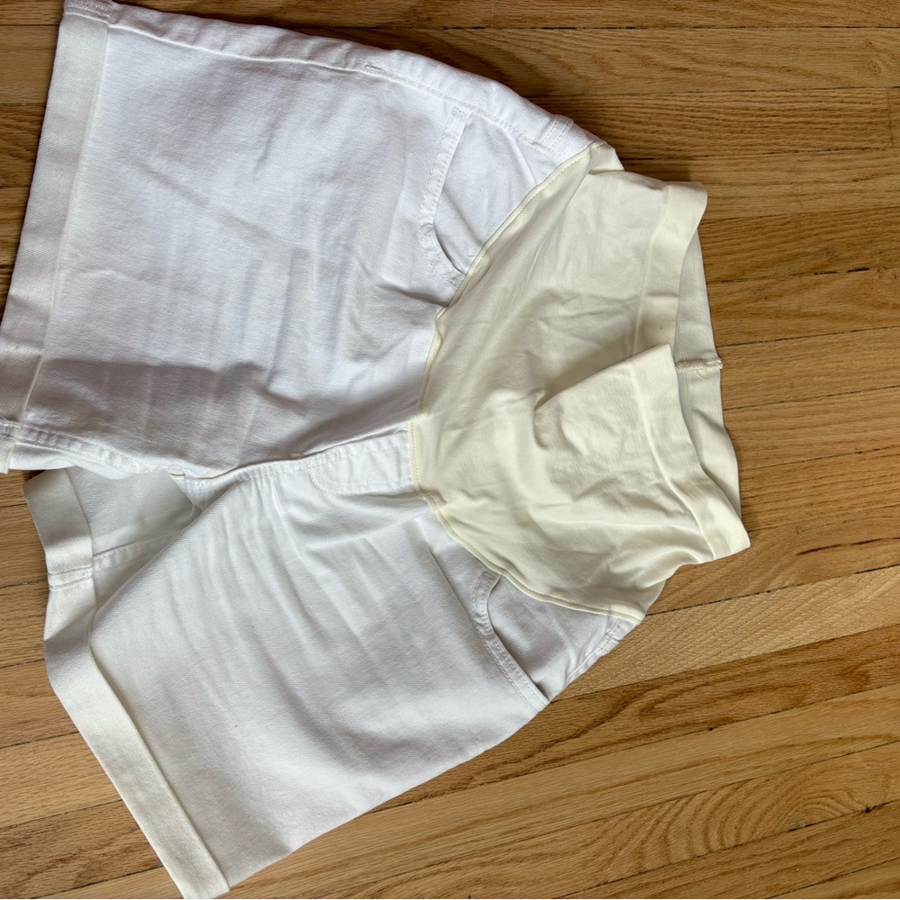 Old Navy Cream and White Shorts